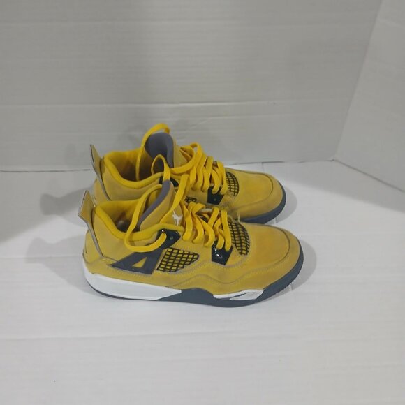 Lots of 4 kids mixed buddle boys shoes multiple brands size 1 US for young boys. - Picture 6 of 13